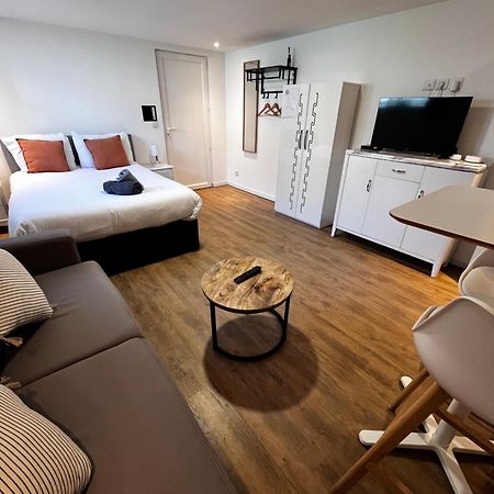 Studio Proche Gare Et Versailles 4 Min A Pied Train Vers Paris Marly-le-Roi Eksteriør billede